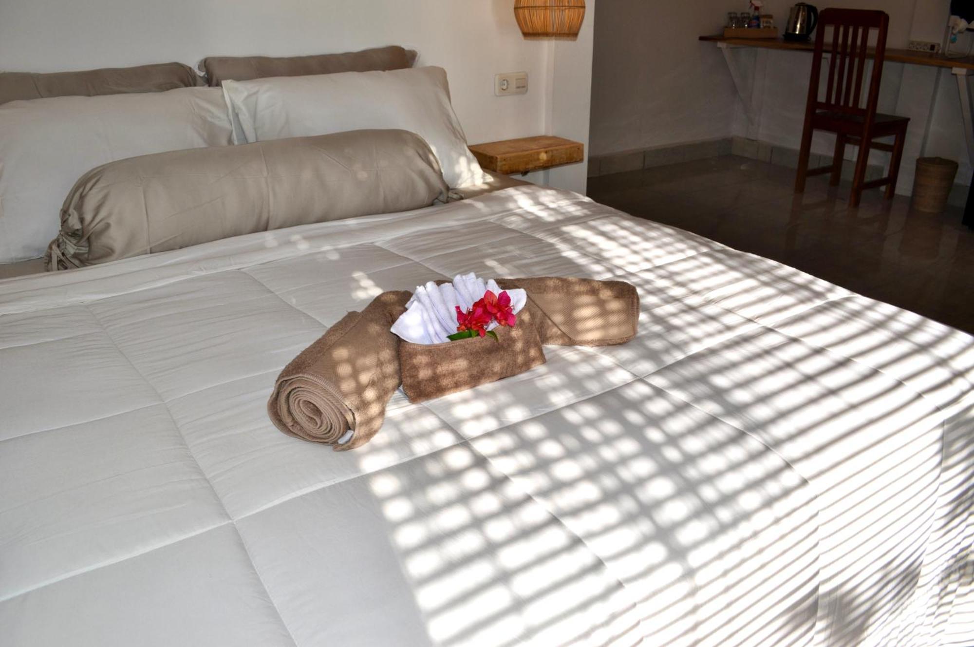 Ripbowl Guest House Selong Belanak Esterno foto